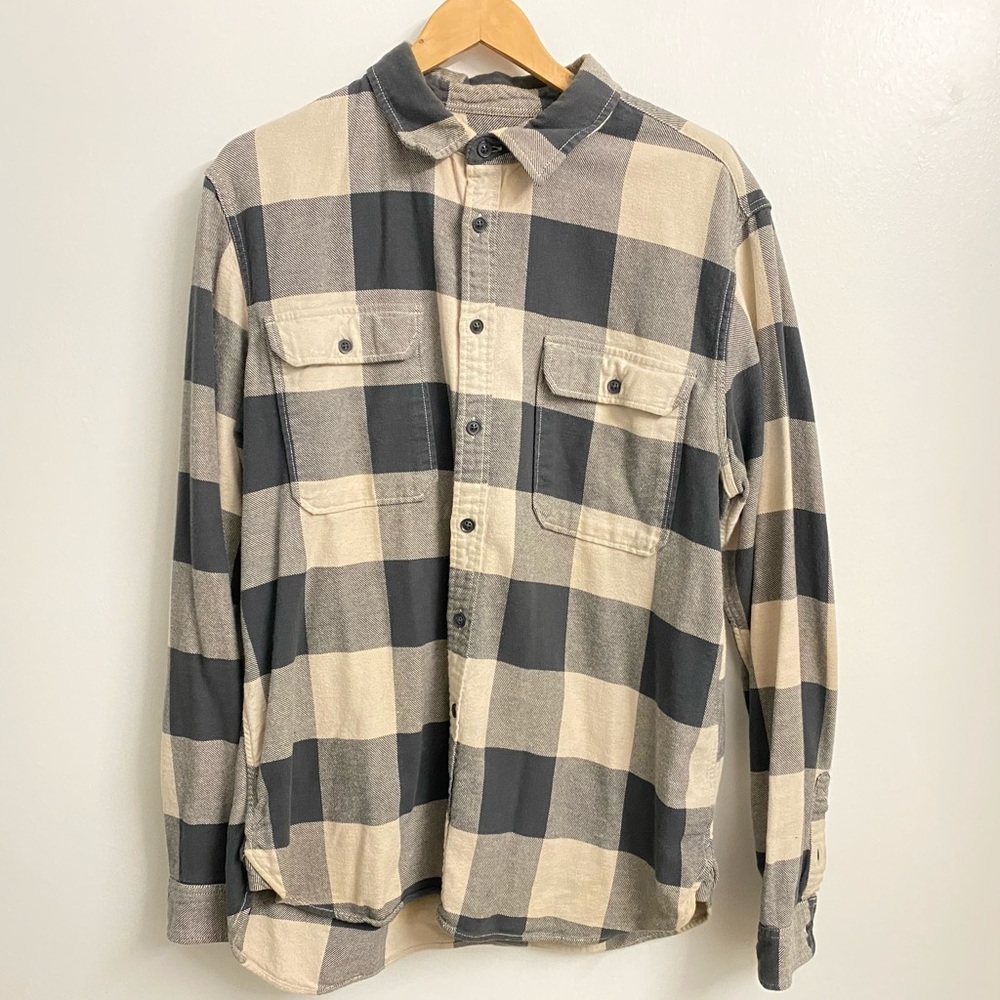 GAP BUTTON DOWN FLANNEL
